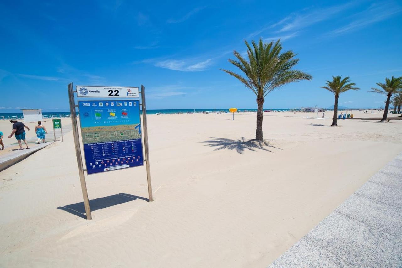 Apartament 100 M De Playa De Gandia 3 -4 Personas Parking Ascensor المظهر الخارجي الصورة