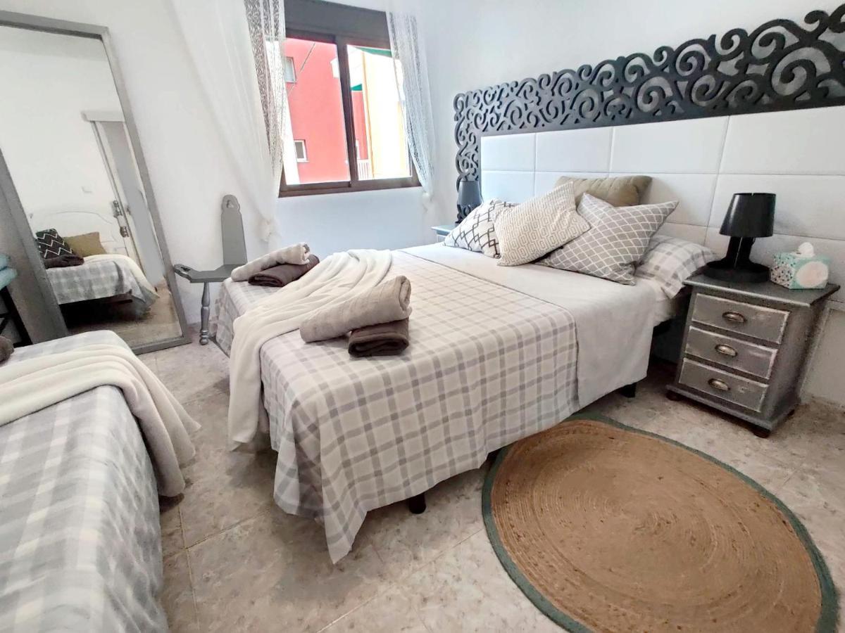 Apartament 100 M De Playa De Gandia 3 -4 Personas Parking Ascensor المظهر الخارجي الصورة