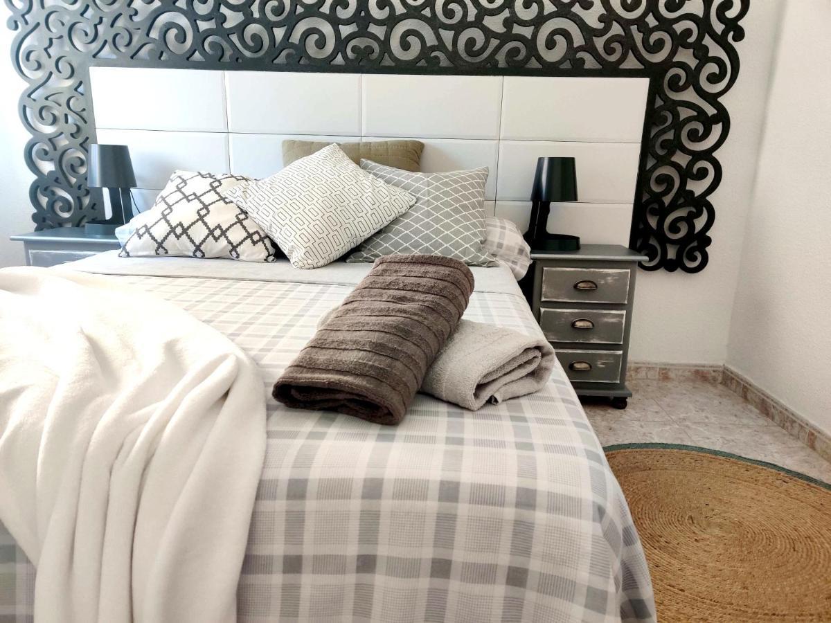 Apartament 100 M De Playa De Gandia 3 -4 Personas Parking Ascensor المظهر الخارجي الصورة
